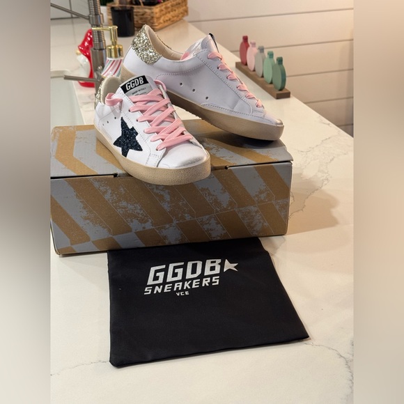 Faux Golden Goose practically brand new ￼ - Picture 2 of 16